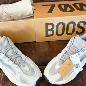 Yeezy boost 700 v2 Static - New - never worn - Size 13 - adidas